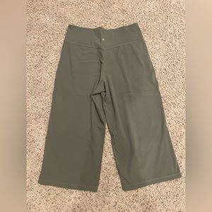 Women’s  Lululemon joggers. Cropped wide legged.